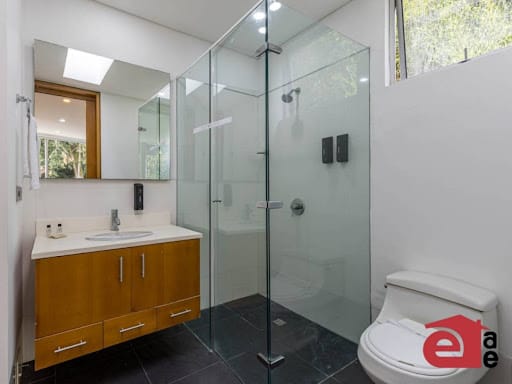Casa de 6 alcobas en arriendo en Belén, Medellín, 502 m² · foto 19 de 24