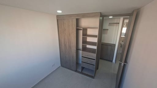 Apartamento de 3 alcobas en arriendo en La Prosperidad, Madrid, 52 m² · foto 10 de 14