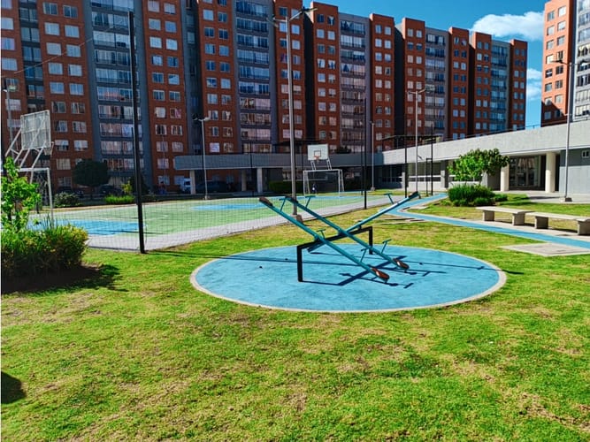 Apartamento de 3 alcobas en arriendo en La Prosperidad, Madrid, 56 m² · foto 23 de 24