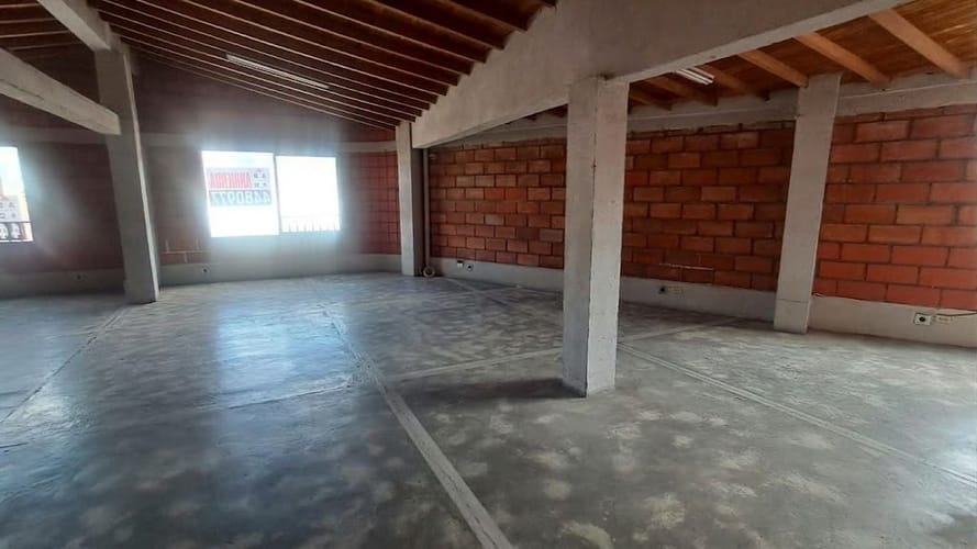 Bodega en arriendo en Viviendas Del Sur, Medellín, 105 m² · foto 2 de 10
