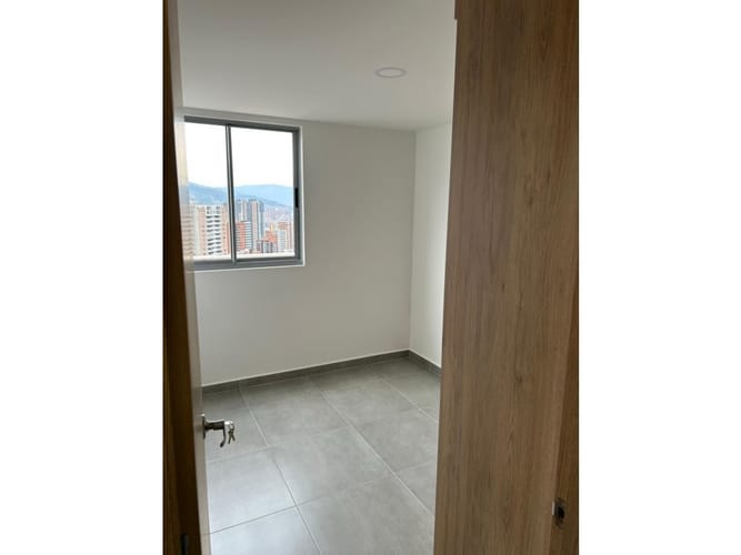 Apartamento de 3 alcobas en venta en Loma De San Jose, Sabaneta, 67 m² · foto 7 de 15
