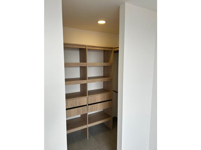 Apartamento de 3 alcobas en venta en Loma De San Jose, Sabaneta, 67 m² · foto 11 de 15