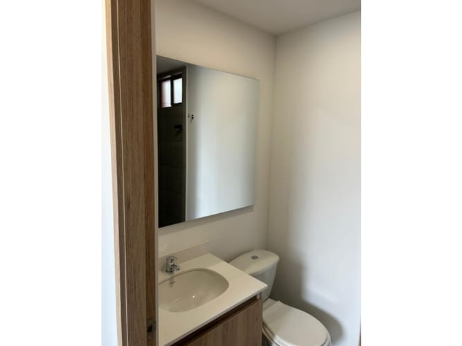 Apartamento de 3 alcobas en venta en Loma De San Jose, Sabaneta, 67 m² · foto 13 de 15