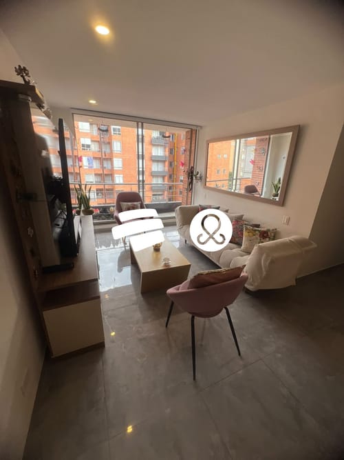 Apartamento de 3 alcobas en venta en Fontibon, Bogotá, 91 m² · foto 4 de 19