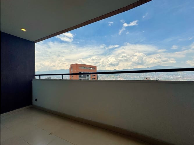 Apartaestudio en venta en Loma De Los Gonzalez, Medellín, 55 m² · foto 5 de 24