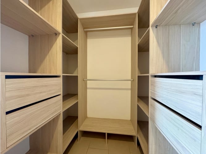 Apartaestudio en venta en Loma De Los Gonzalez, Medellín, 55 m² · foto 11 de 24