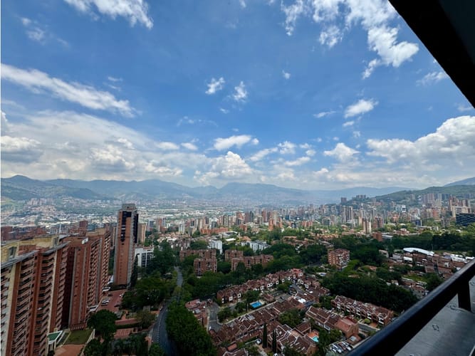 Apartaestudio en venta en Loma De Los Gonzalez, Medellín, 55 m² · foto 13 de 24