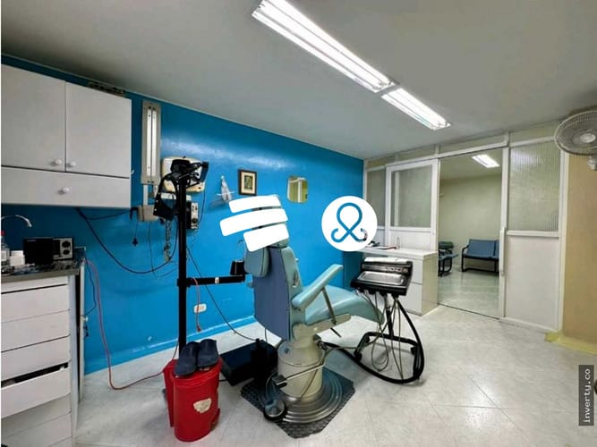 Oficina en venta en La Candelaria, Medellín, 28 m² · foto 2 de 6