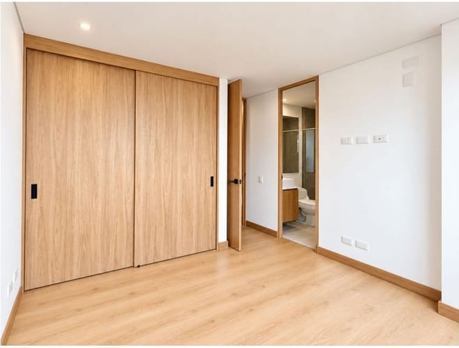 Apartamento de 2 alcobas en venta en Lalinde, Medellín, 110 m² · foto 9 de 11