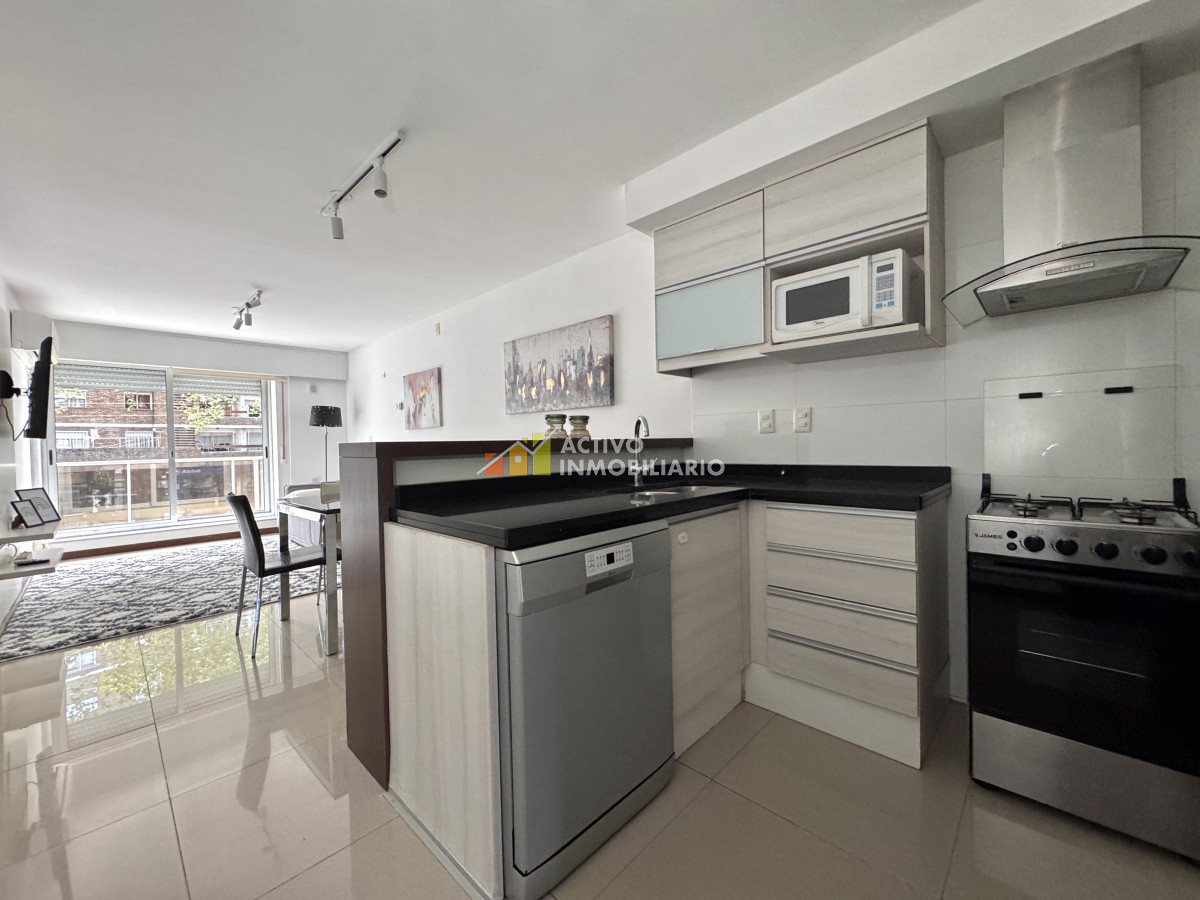 Alquiler apartamento 2 dormitorios amueblado mas patio con parrillero · Foto 7