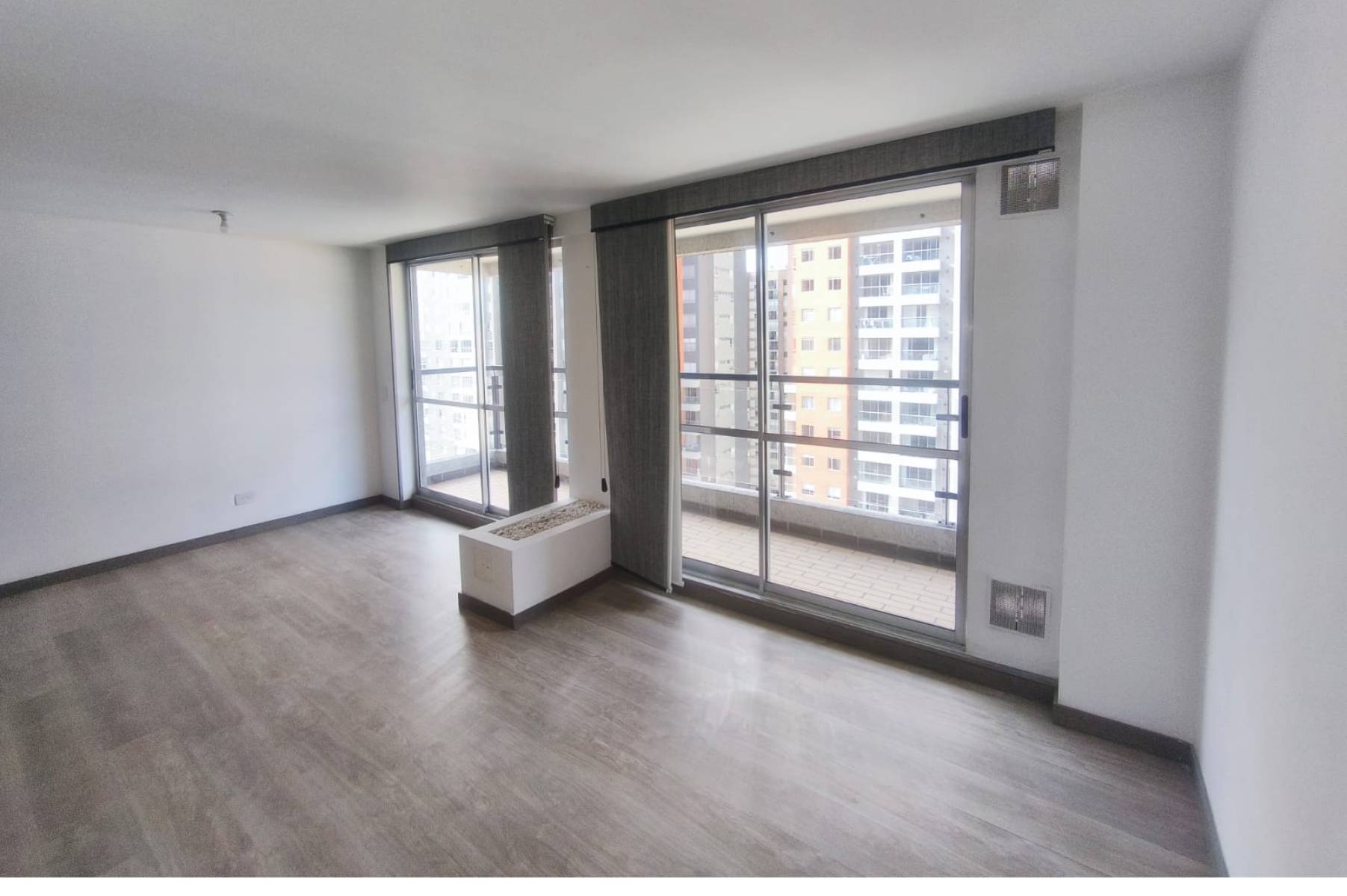 Apartamento en venta en Américas Central, Bogotá · foto 2 de 17
