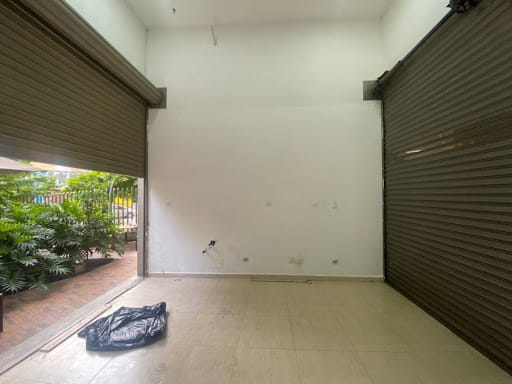 Local en arriendo en Bombona No.1, Medellín, 30 m² · foto 4 de 5