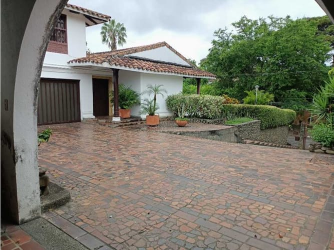 Casa de 4 alcobas en venta en Ciudad Jardin, Cali, 500 m² · foto 5 de 24