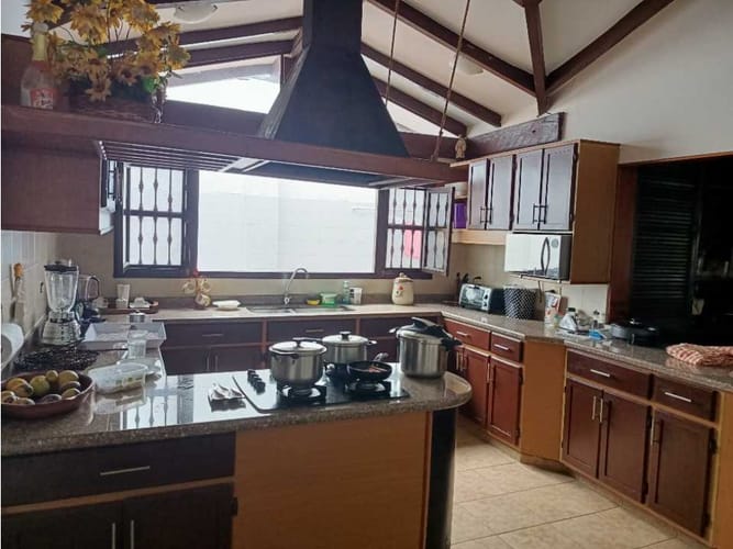 Casa de 4 alcobas en venta en Ciudad Jardin, Cali, 500 m² · foto 16 de 24