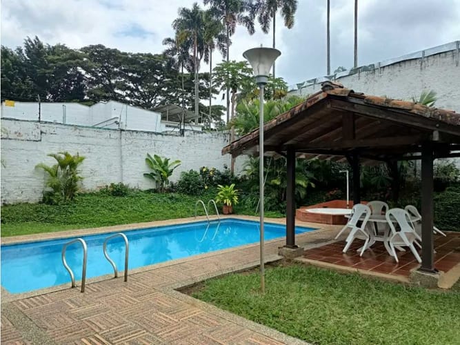 Casa de 4 alcobas en venta en Ciudad Jardin, Cali, 500 m² · foto 19 de 24