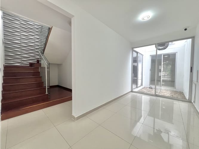 Casa de 5 alcobas en venta en La Flora, Cali, 380 m² · foto 7 de 24