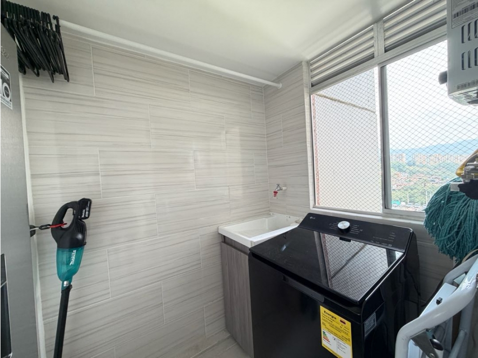 Apartamento en venta en La Inmaculada, La Estrella · foto 2 de 11