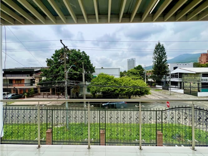 Casa de 5 alcobas en venta en La Flora, Cali, 380 m² · foto 23 de 24
