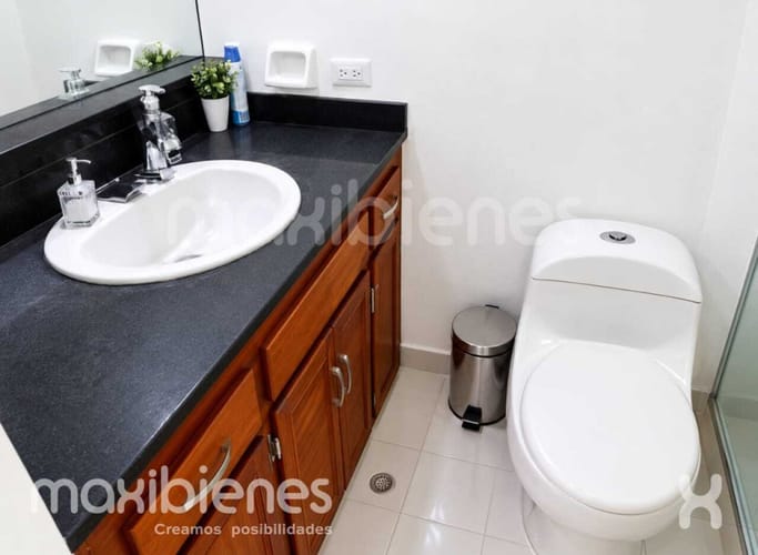 Apartamento de 3 alcobas en arriendo en Vía Las Palmas, Medellín, 70 m² · foto 8 de 9