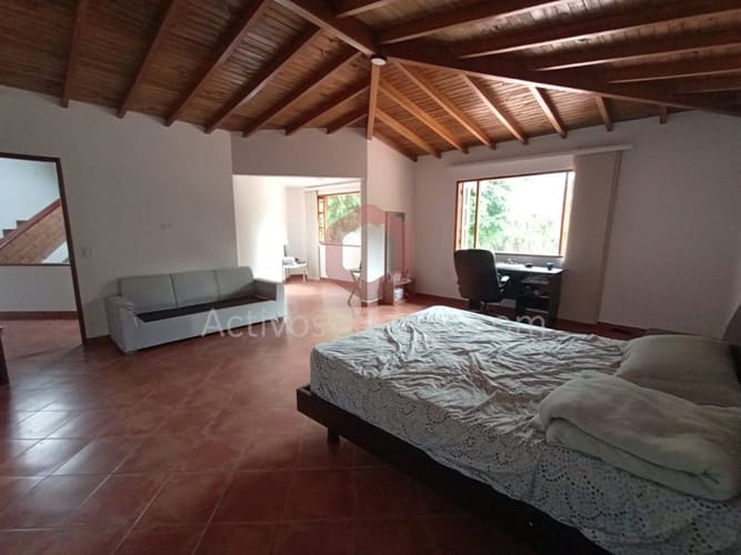 Casa de 9 alcobas en arriendo en Los Colegios, Rionegro · foto 9 de 22