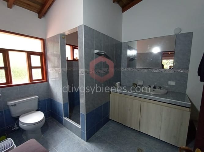 Casa de 9 alcobas en arriendo en Los Colegios, Rionegro · foto 16 de 22