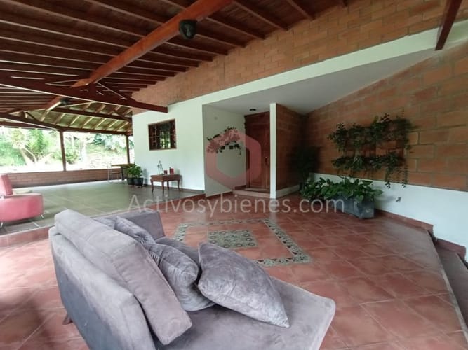 Casa de 9 alcobas en venta en Los Colegios, Rionegro · foto 14 de 24