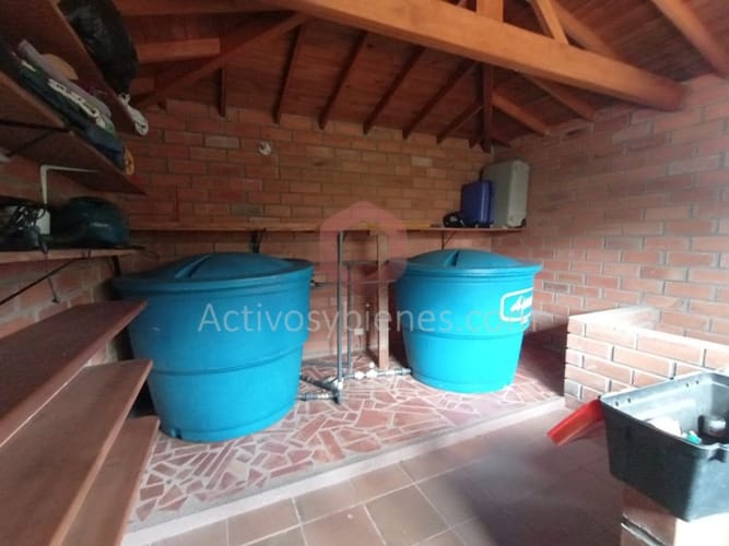 Casa de 9 alcobas en venta en Los Colegios, Rionegro · foto 23 de 24