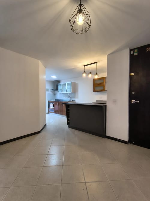 Apartamento de 3 alcobas en arriendo en Los Alcazares, Medellín, 100 m² · foto 2 de 10