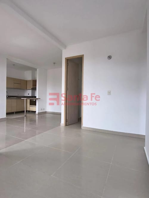 Apartamento de 2 alcobas en venta en Centro, Rionegro, 51 m² · foto 2 de 10