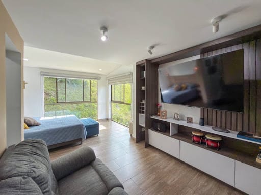 Casa de 3 alcobas en venta en Las Antillas, Envigado, 234 m² · foto 10 de 24