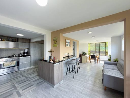 Casa de 3 alcobas en venta en Las Antillas, Envigado, 234 m² · foto 11 de 24