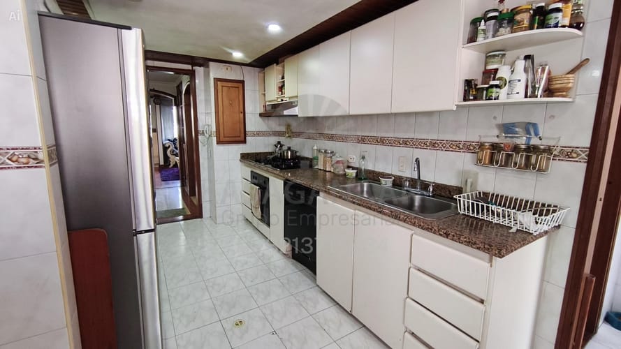 Apartamento de 5 alcobas en venta en Ciudad Salitre Oriental, Bogotá, 232 m² · foto 3 de 24