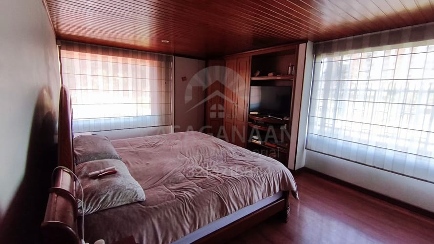 Apartamento de 5 alcobas en venta en Ciudad Salitre Oriental, Bogotá, 232 m² · foto 21 de 24