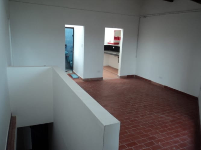 Casa de 6 alcobas en venta en Villa Del Lago, Cali, 248 m² · foto 3 de 14