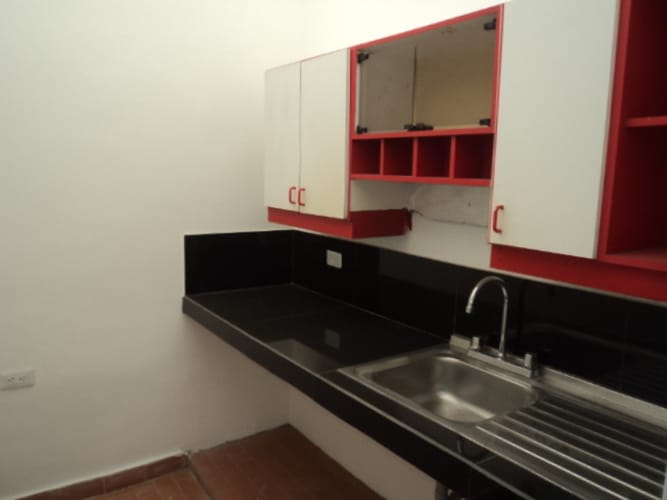 Casa de 6 alcobas en venta en Villa Del Lago, Cali, 248 m² · foto 4 de 14