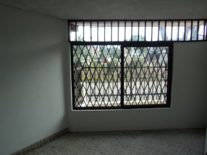 Casa de 6 alcobas en venta en Villa Del Lago, Cali, 248 m² · foto 13 de 14