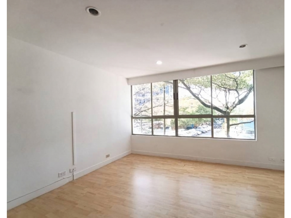 Apartamento en venta en La Aguacatala, Medellín · foto 9 de 10