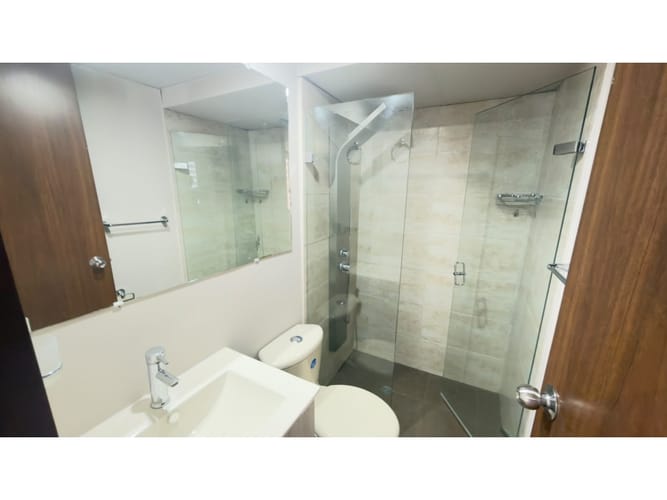 Apartamento de 3 alcobas en venta en Loma De Los Bernal, Medellín, 74 m² · foto 10 de 17