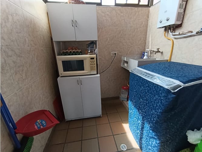 Apartamento de 3 alcobas en venta en Lorena, Medellín, 90 m² · foto 14 de 24