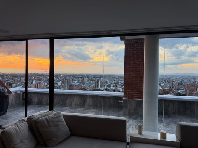 Apartamento de 4 alcobas en venta en Chapinero Alto, Bogotá, 370 m² · foto 2 de 18