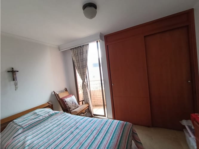 Apartamento de 3 alcobas en venta en Lorena, Medellín, 90 m² · foto 18 de 24