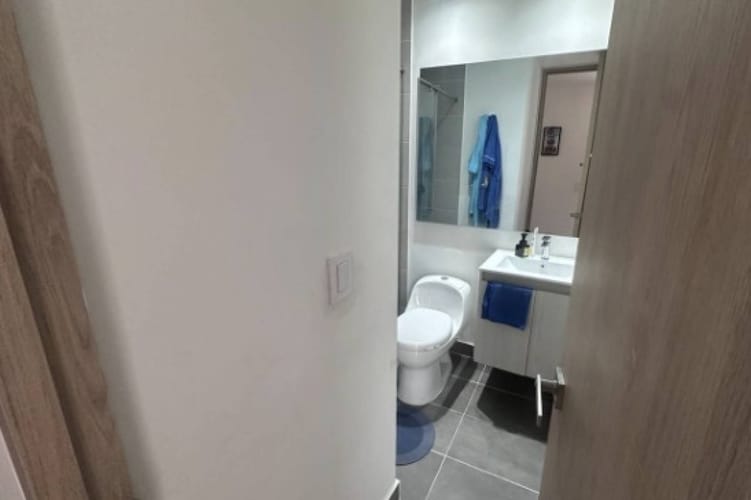 Apartamento de 3 alcobas en venta en Américas Central, Bogotá, 68 m² · foto 11 de 18