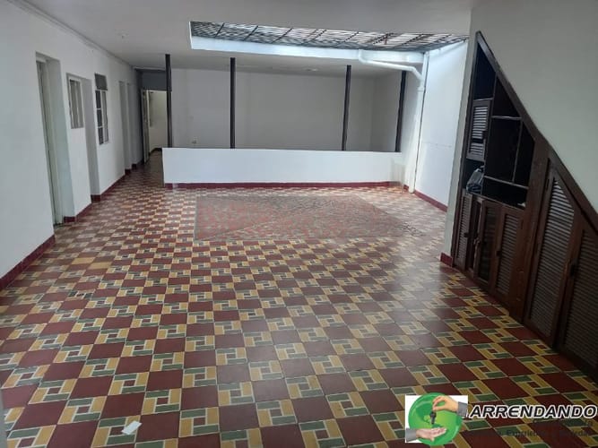 Casa de 6 alcobas en venta en Villa Paula, Itagüí, 184 m² · foto 3 de 16