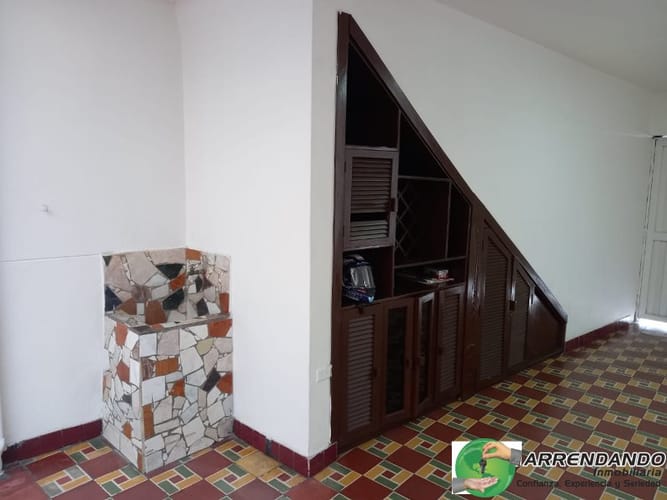 Casa de 6 alcobas en venta en Villa Paula, Itagüí, 184 m² · foto 4 de 16