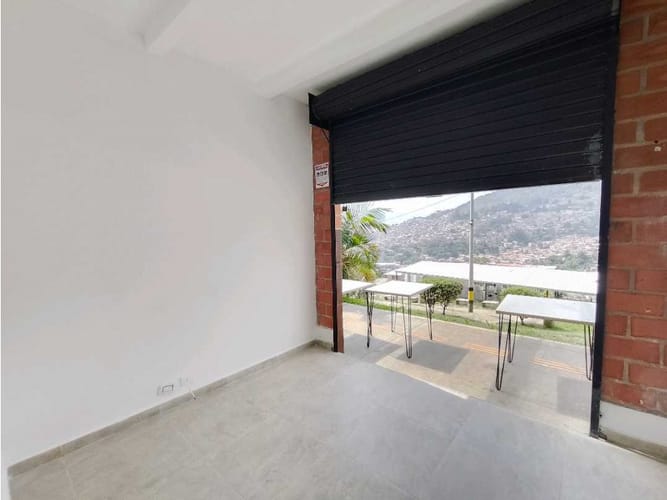 Local en arriendo en Las Palmas, Medellín, 18 m² · foto 2 de 7