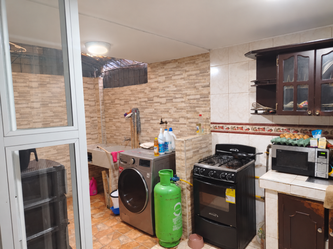 Casa de 3 alcobas en venta en El Guabito, Cali, 110 m² · foto 2 de 24