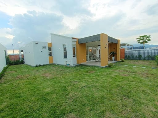 Casa de 3 alcobas en venta en El Castillo, Jamundí, 330 m² · foto 17 de 18
