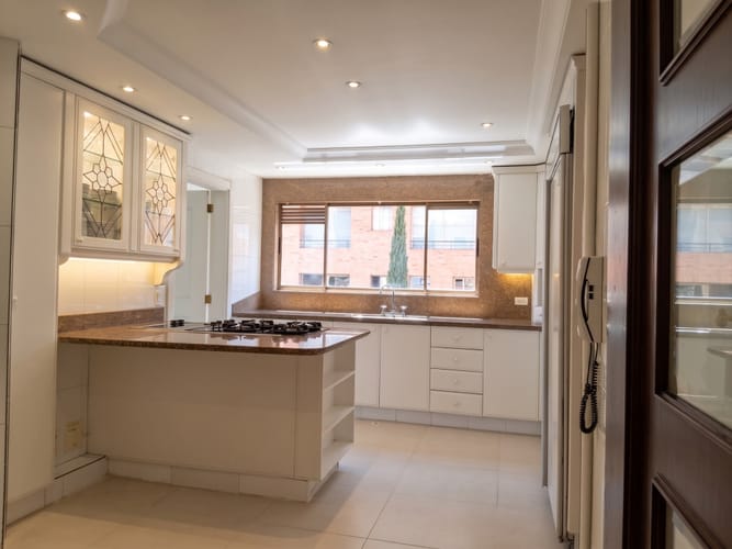 Apartamento de 3 alcobas en venta en Chico, Bogotá, 220 m² · foto 7 de 24