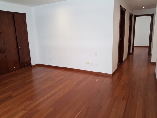 Apartamento de 3 alcobas en venta en Chico, Bogotá, 220 m² · foto 16 de 24