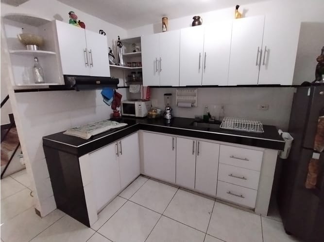 Casa de 5 alcobas en venta en Bolo - La Italia, Palmira, 244 m² · foto 2 de 24